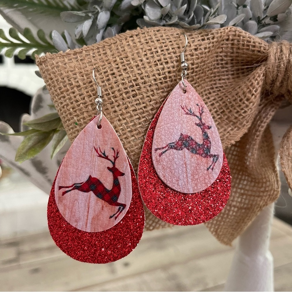 Christmas Faux Leather Teardrop Dangle Earrings Red Buffalo Plaid Reindeer - Picture 2 of 2